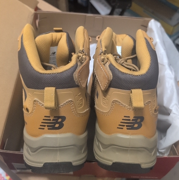 New Balance Men\'s Contour Safety Boot-  Wheat Size 10